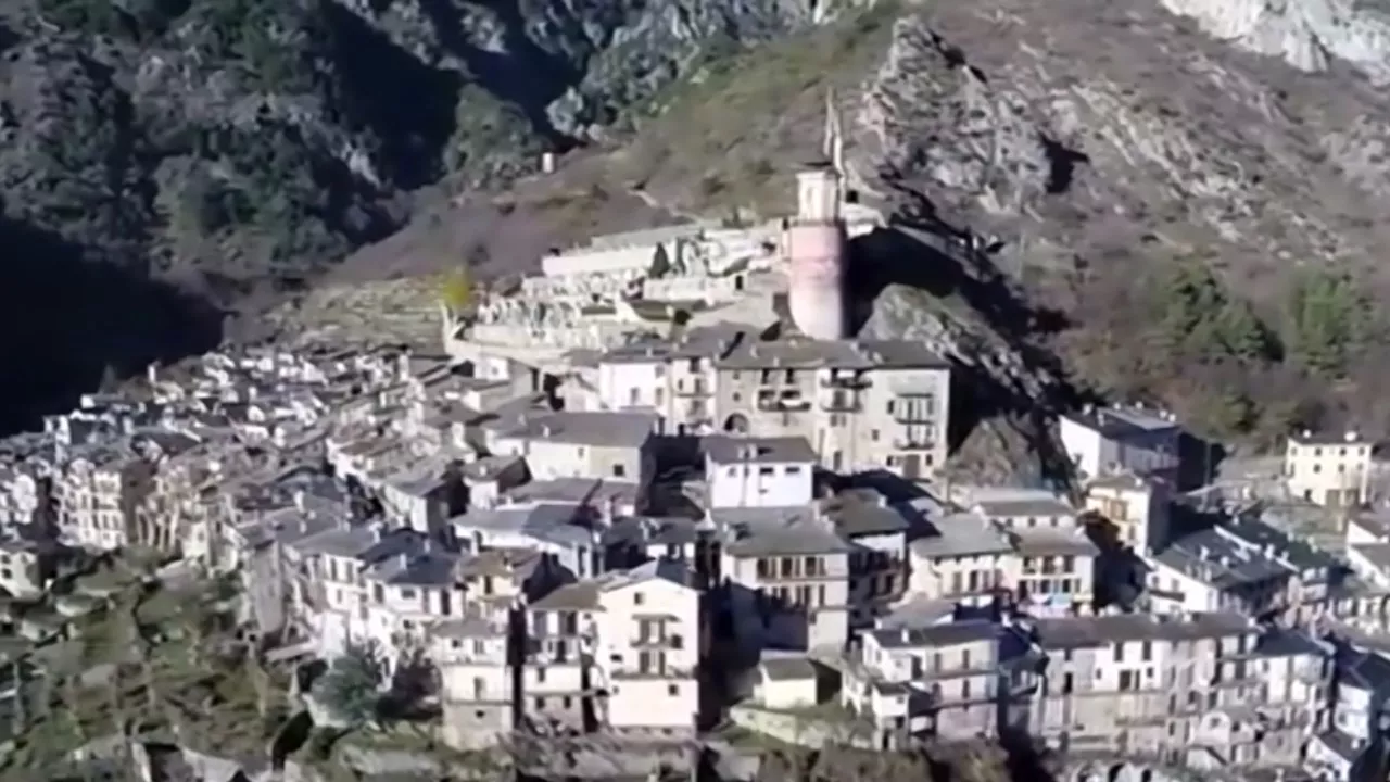 Vallée de la Roya : des ponts et des soupirs Vallée de la Roya : des ponts et des soupirs