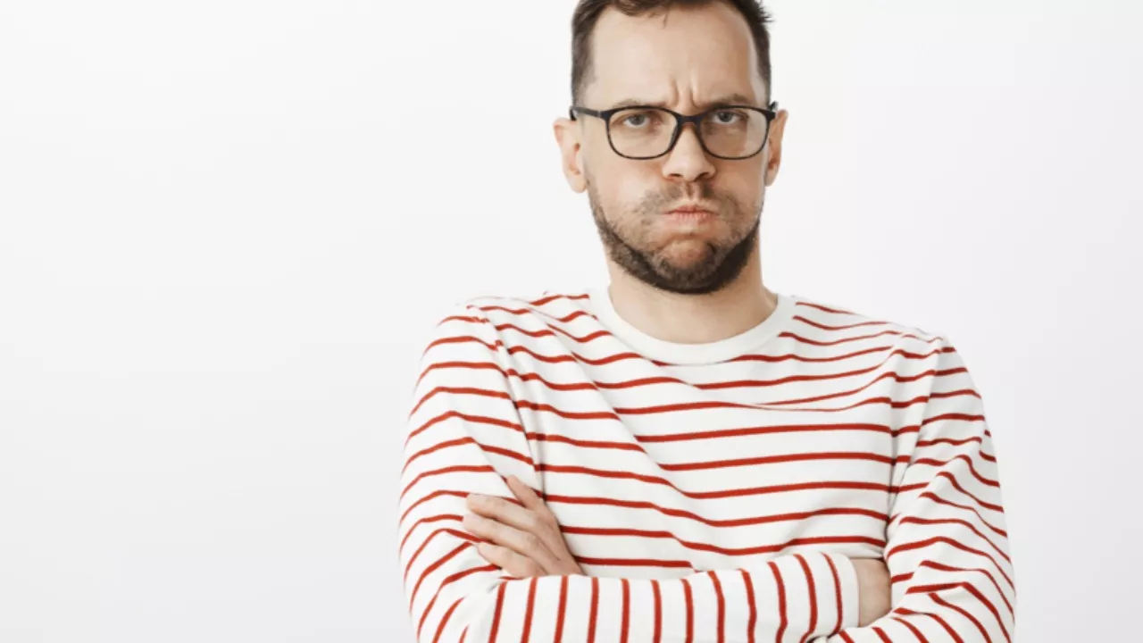 Insolite - Un homme ouvre un bar réservé aux personnes de mauvaise humeur !