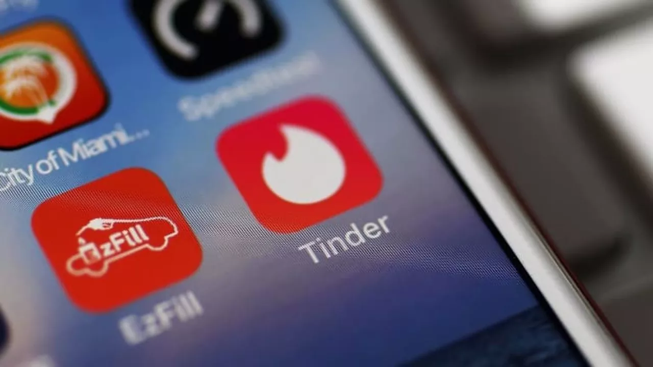 CheaterBuster, l’application pour voir si votre chéri(e) est inscrit(e) sur Tinder
