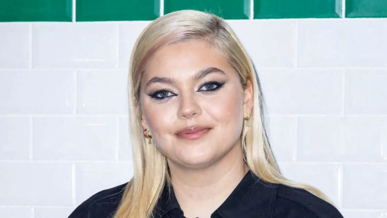 La déclaration musicale poignante de Louane à sa fille (vidéo)