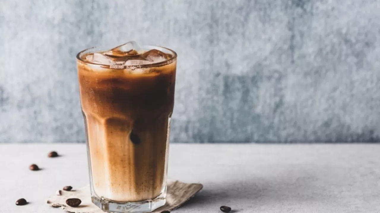 La recette rafraîchissante du café frappé !