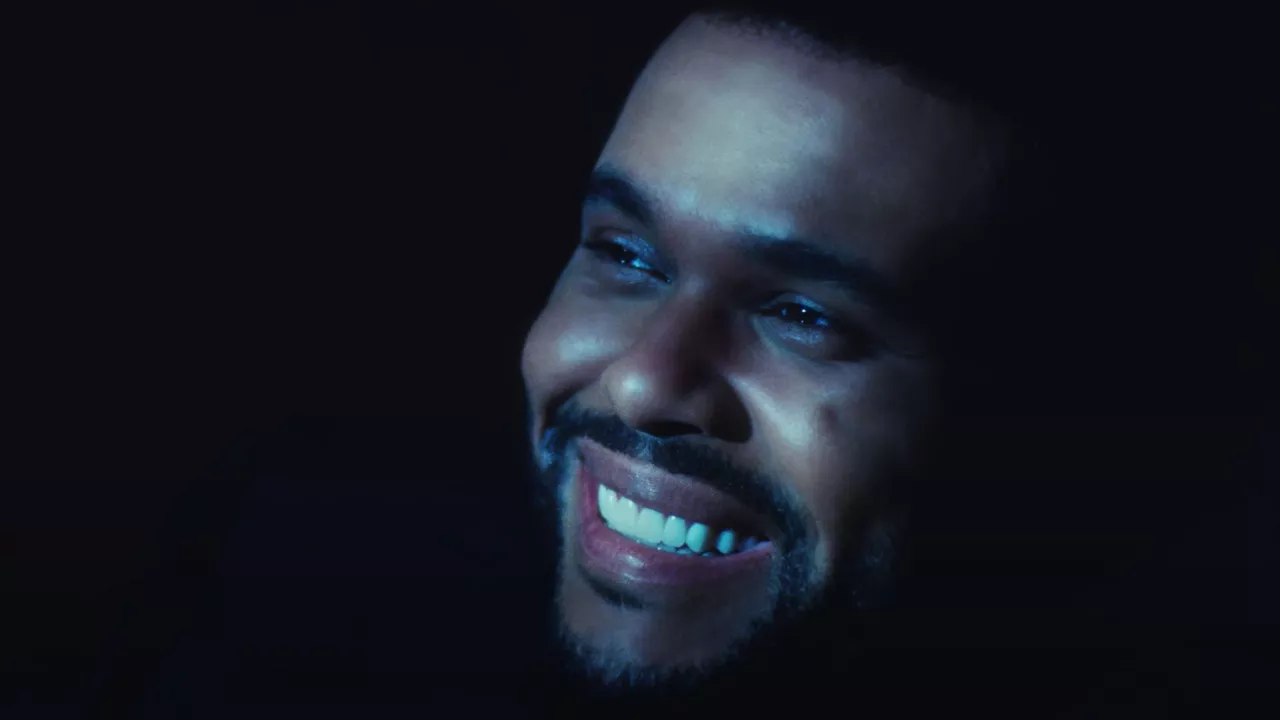 The Weeknd joue la carte du paradoxe angoisse / amour dans son nouveau clip (vidéo) The Weeknd joue la carte du paradoxe angoisse / amour dans son nouveau clip (vidéo)