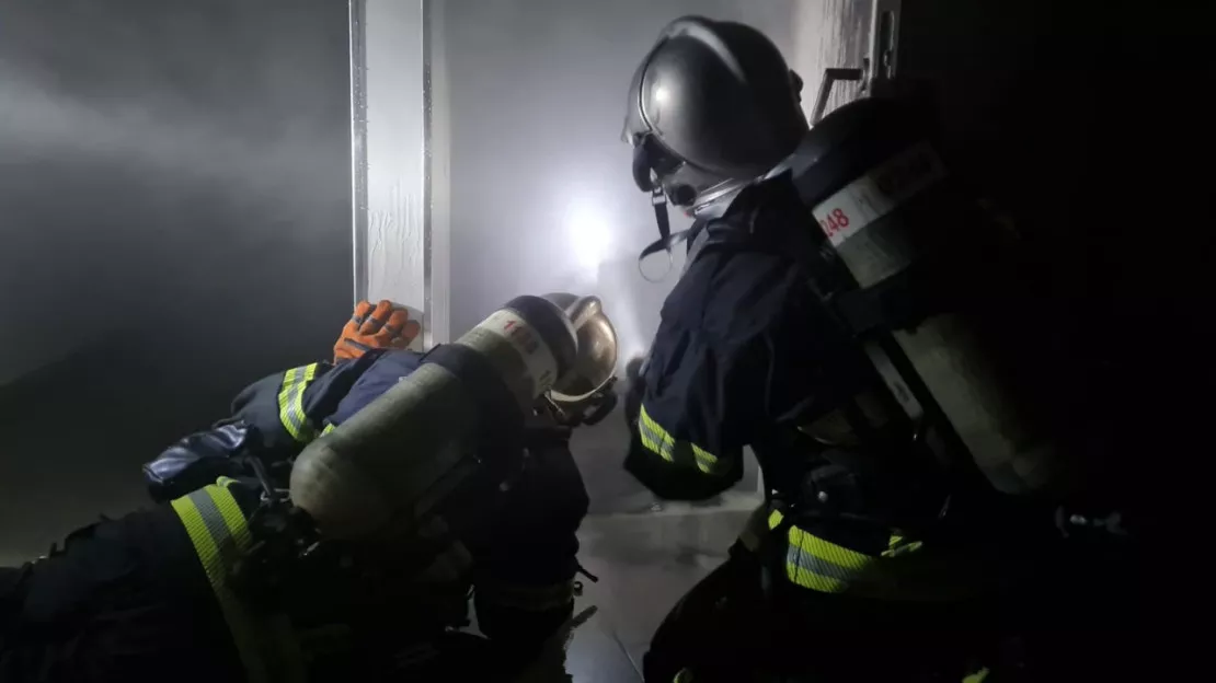 Carros : 33 personnes évacuées après l'incendie d'un immeuble