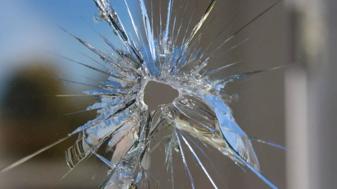 A Villefranche-sur-Mer, un coup de feu tiré dans les vitres d'une école