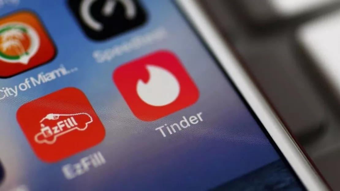 CheaterBuster, l’application pour voir si votre chéri(e) est inscrit(e) sur Tinder