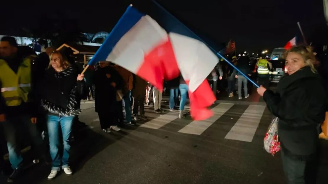 Après le départ de Nice, le "convoi de la liberté" bloqué à Lille