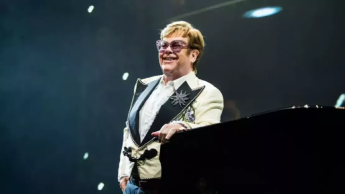 Elton John confie être devenu totalement aveugle