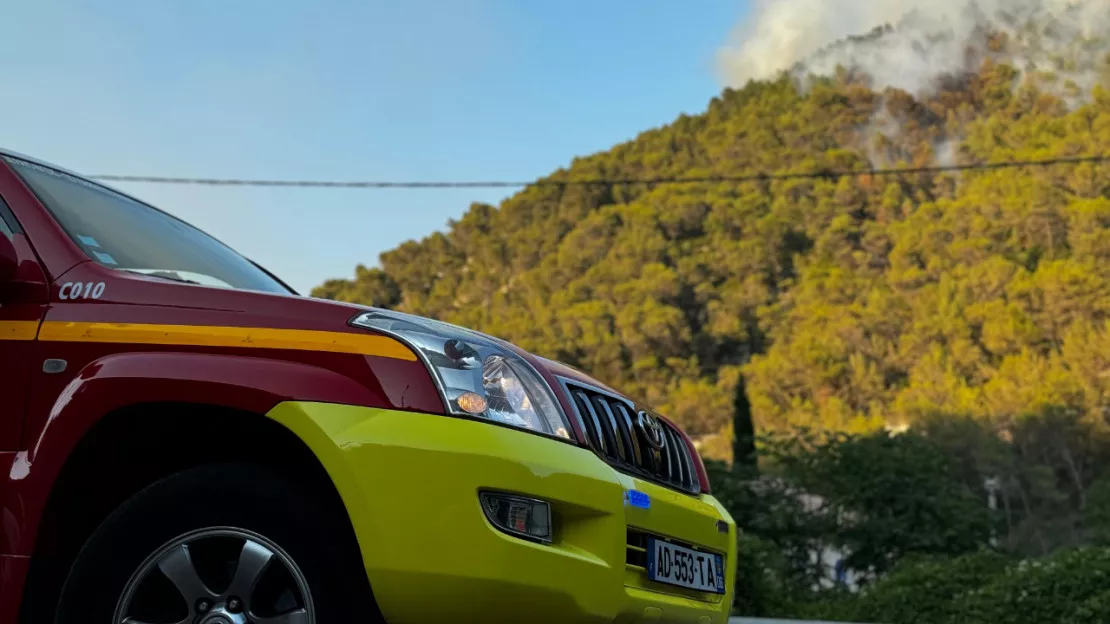 Incendie de Peillon fixé : 2 hectares brûlés et un pompier blessé.