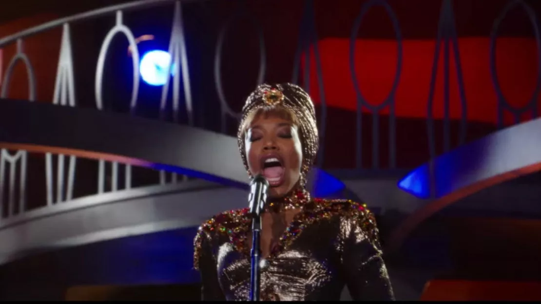 Les studios Sony dévoilent de nouvelles images du biopic sur Whitney Houston (vidéo)