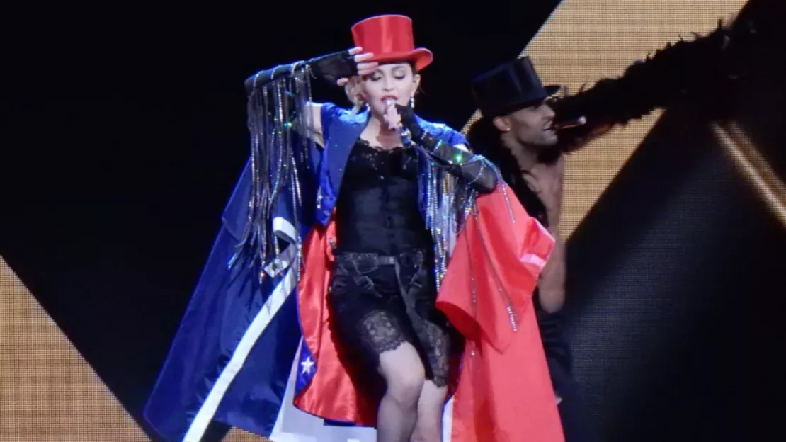 Madonna régale ses fans en interprétant un titre de 1998 en concert