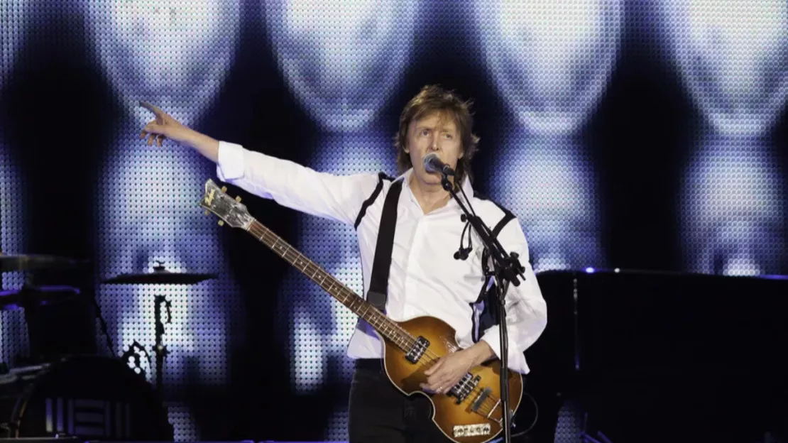 Paul McCartney fait un retour tonitruant en France !