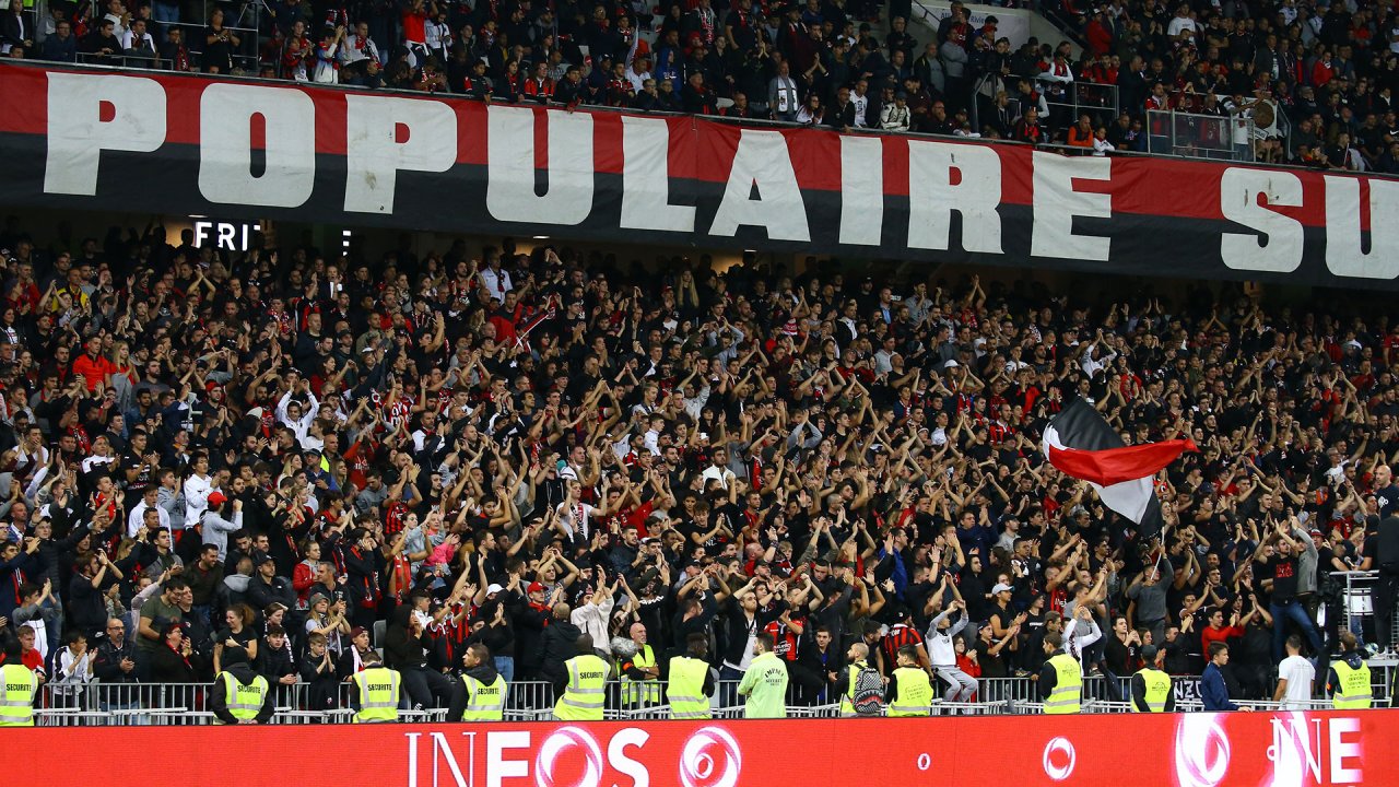 Barrage L1/L2 sous haute tension : les supporters niçois interdits autour de l’Allianz Riviera Barrage L1/L2 sous haute tension : les supporters niçois interdits autour de l’Allianz Riviera