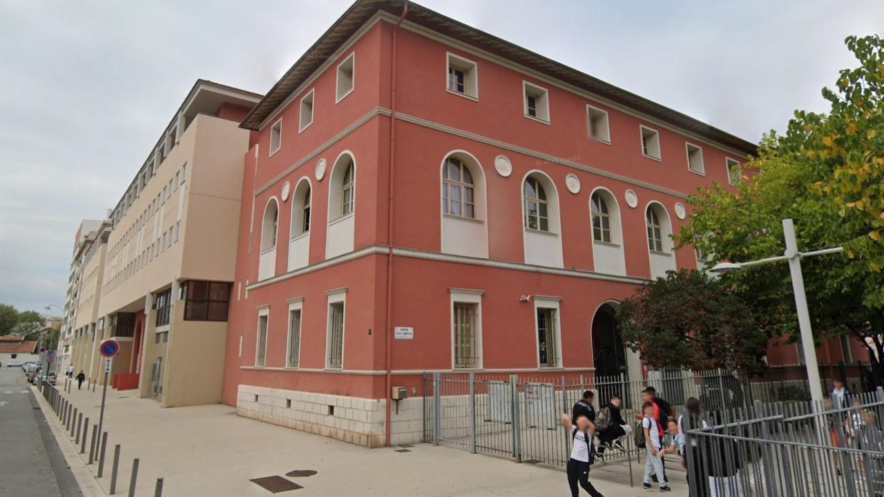 “Collège mort” à Nice : les enseignants du collège Jean-Giono réclament plus de moyens