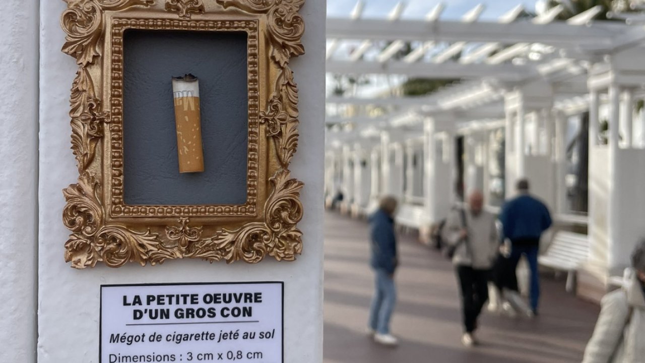 Des m&eacute;gots encadr&eacute;s pour d&eacute;noncer l&rsquo;incivisme des fumeurs sur la Prom