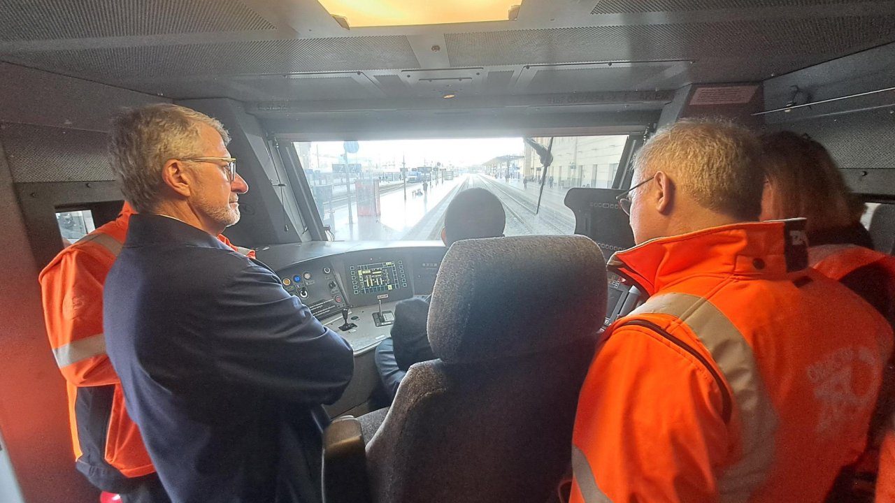 Des retards de livraison pour Transdev sur la ligne Marseille-Nice Des retards de livraison pour Transdev sur la ligne Marseille-Nice