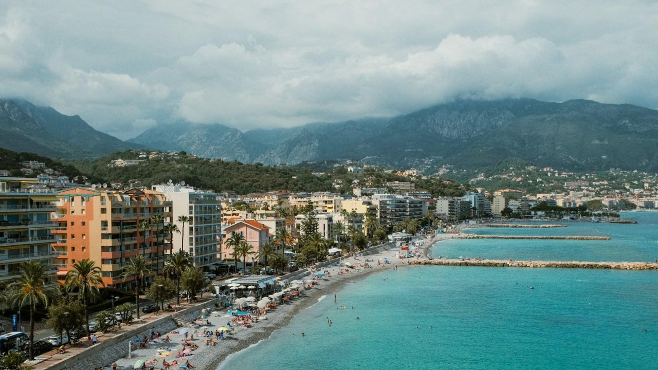 Énergie verte en hausse, pollution persistante : le bilan contrasté de la région Énergie verte en hausse, pollution persistante : le bilan contrasté de la région