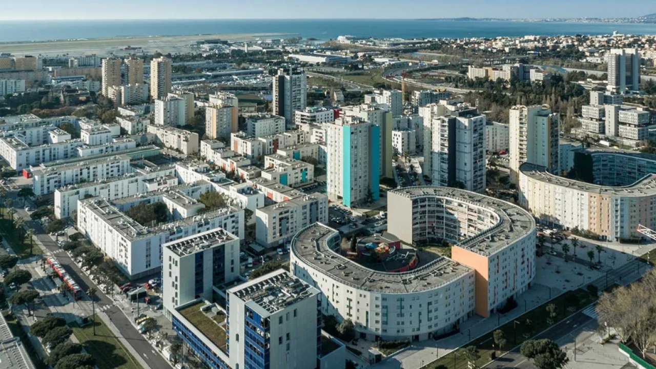Fusillade des Moulins &agrave; Nice : le tireur pr&eacute;sum&eacute; et trois suspects interpell&eacute;s