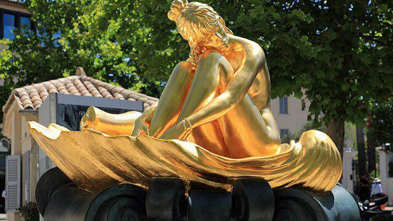 Hommage national &agrave; Brigitte Bardot : la p&eacute;tition d&rsquo;&Eacute;ric Ciotti d&eacute;passe les 19 000 signatures