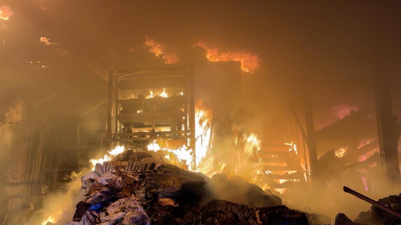 Incendie dans une zone commerciale de Pégomas