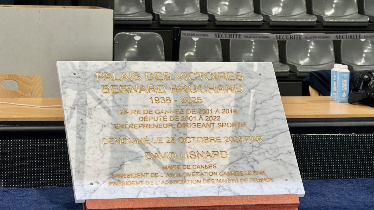 Le Palais des Victoires rebaptisé en hommage à Bernard Brochand Le Palais des Victoires rebaptisé en hommage à Bernard Brochand