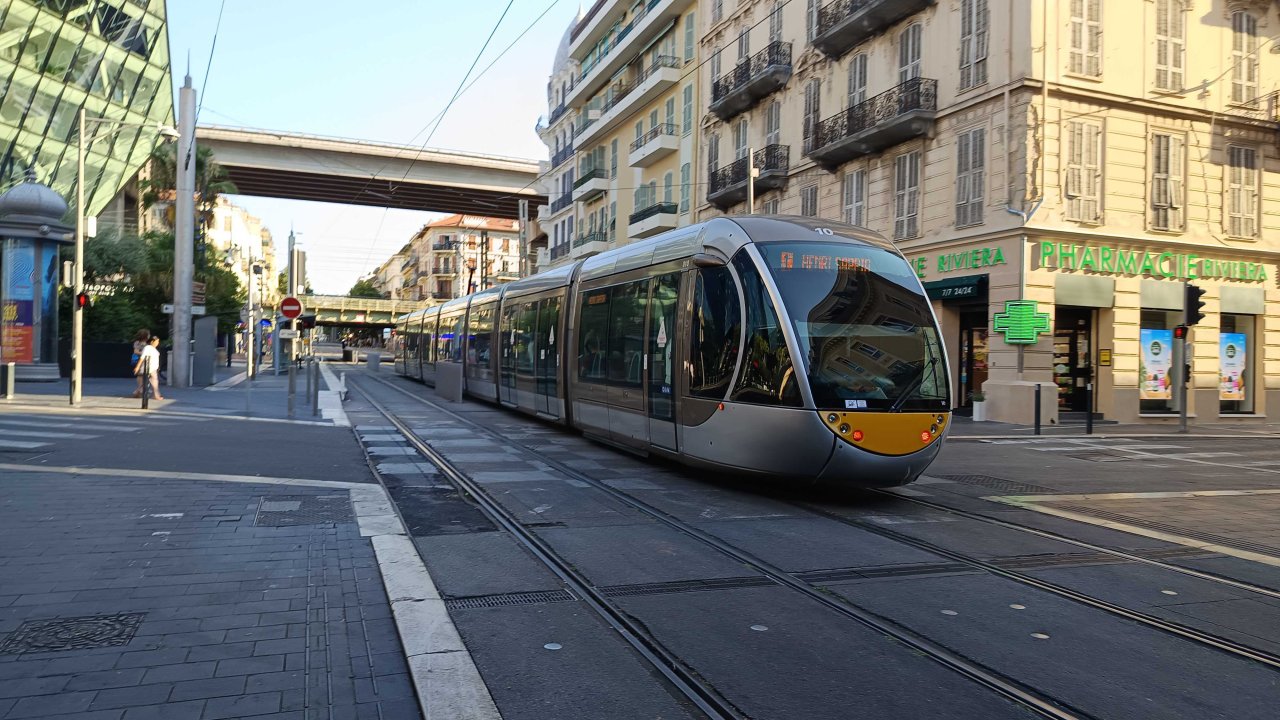Ligne d’Azur: nouvelle grève sur le réseau demain, le trafic des bus et des trams sera perturbé Ligne d’Azur: nouvelle grève sur le réseau demain, le trafic des bus et des trams sera perturbé