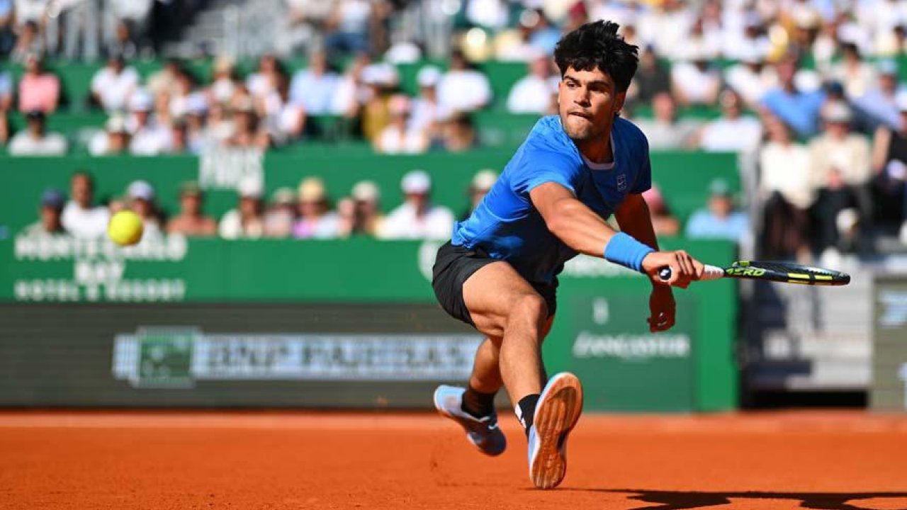 Monte-Carlo : Carlos Alcaraz et Jannik Sinner haussent le curseur Monte-Carlo : Carlos Alcaraz et Jannik Sinner haussent le curseur