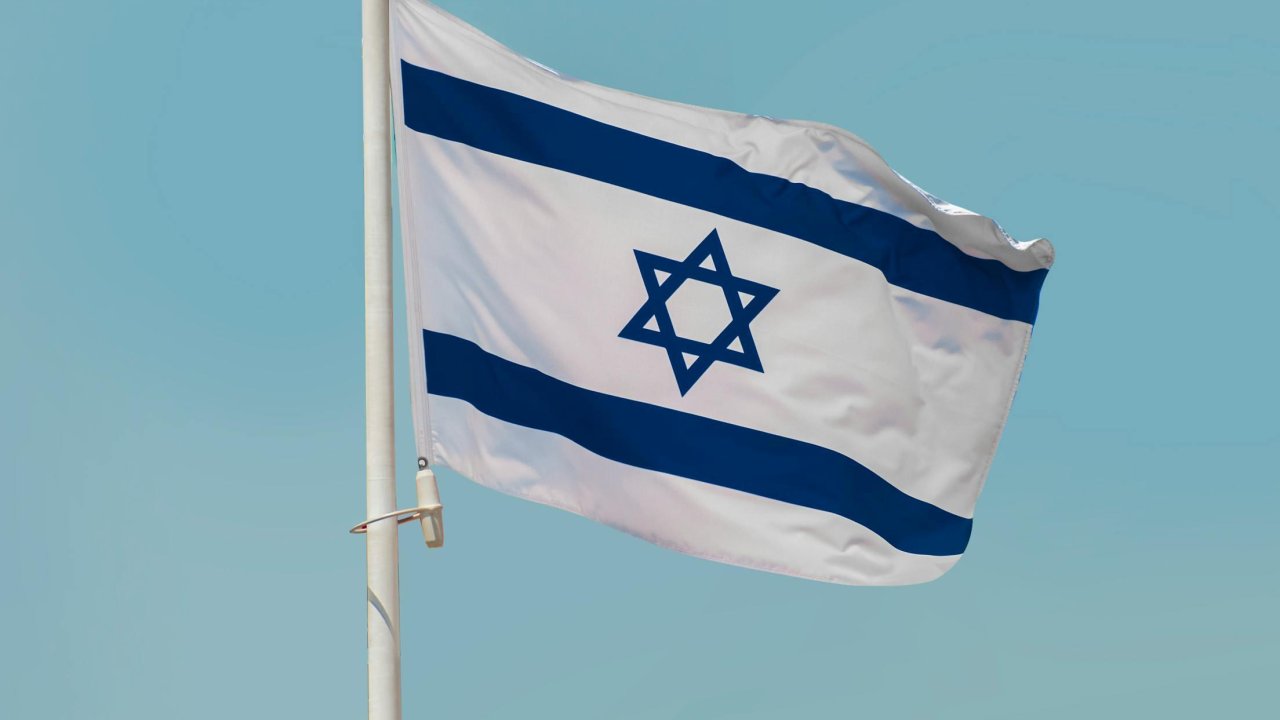 Nice : le préfet demande le retrait du drapeau israélien du fronton de la mairie