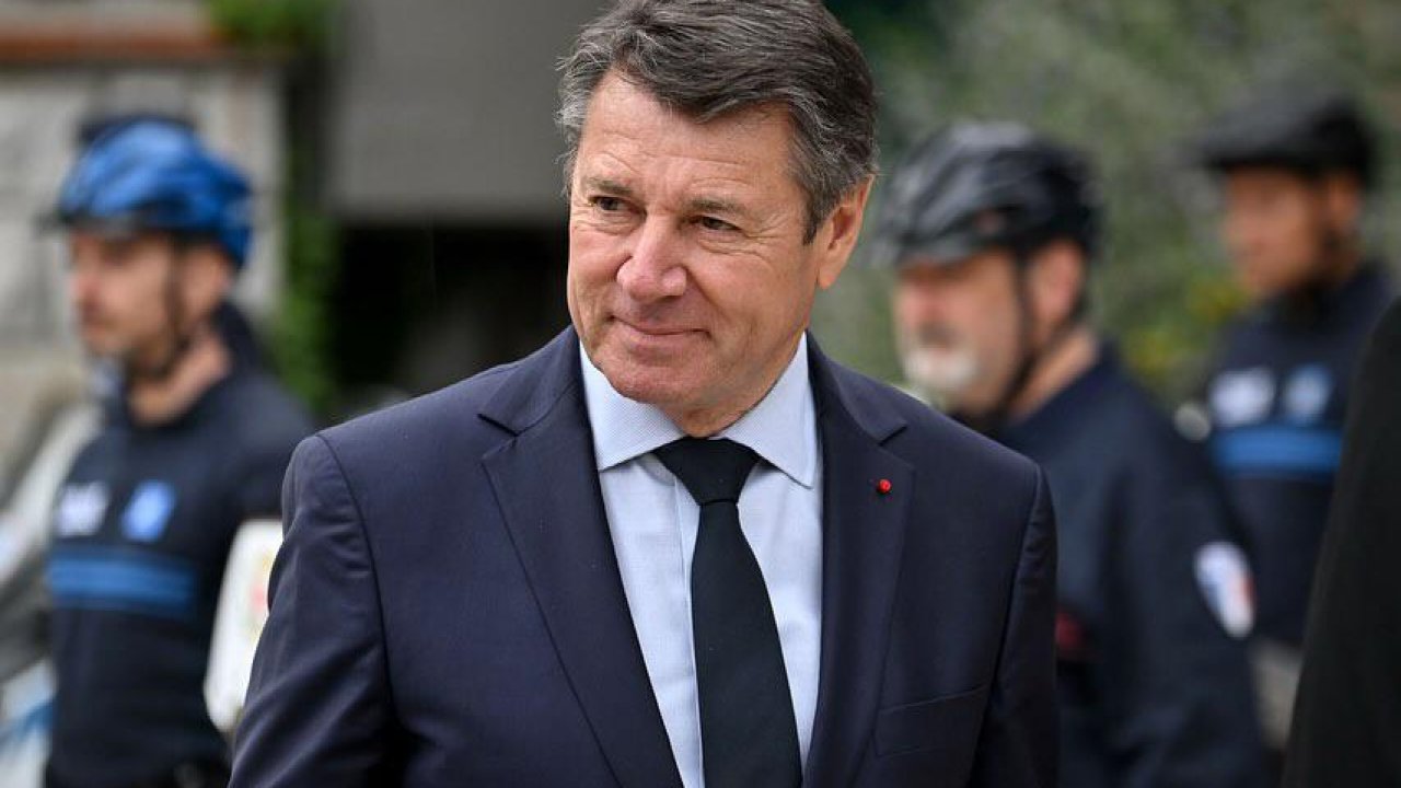 Nice : soupçons de détournement de fonds, la garde à vue de Christian Estrosi et Laura Tenoudji levée Nice : soupçons de détournement de fonds, la garde à vue de Christian Estrosi et Laura Tenoudji levée