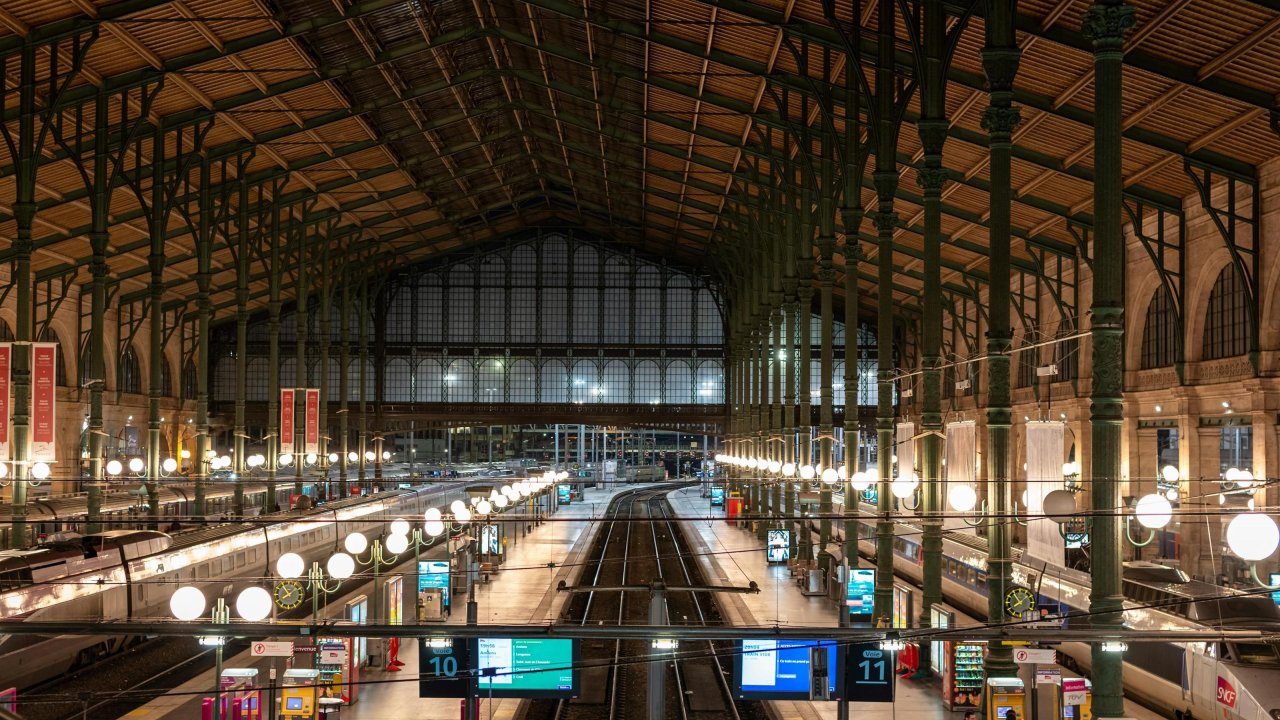 Perturbations majeures sur le réseau SNCF Sud-Est : le gouvernement dénonce des actes de sabotage Perturbations majeures sur le réseau SNCF Sud-Est : le gouvernement dénonce des actes de sabotage