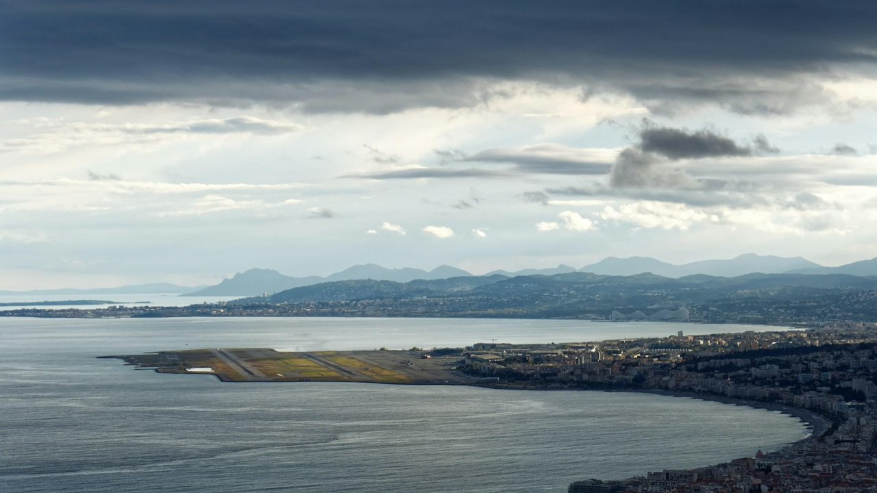 Retards aériens : la ligne Nice-Paris parmi les plus touchées Retards aériens : la ligne Nice-Paris parmi les plus touchées