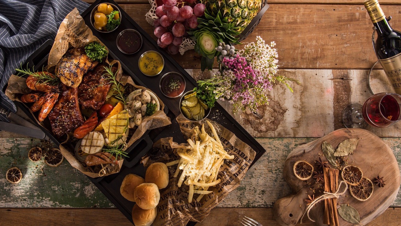 Les restaurants se serrent les coudes Les restaurants se serrent les coudes