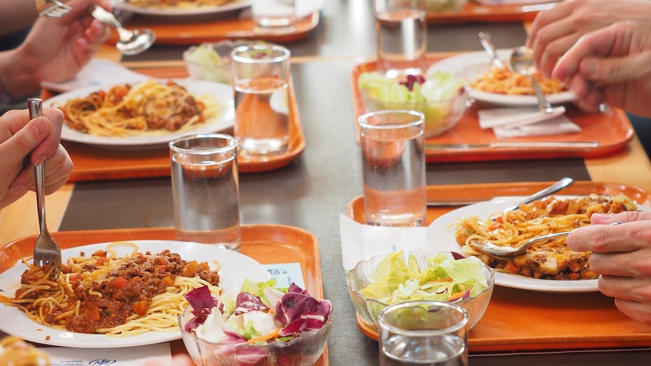 Un peu de soupe à la grimace dans les cantines scolaires ? Un peu de soupe à la grimace dans les cantines scolaires ?