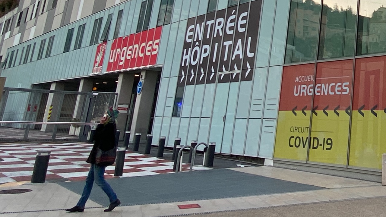 CHU de Nice : la col&egrave;re des syndicats apr&egrave;s le tir au stylo pistolet