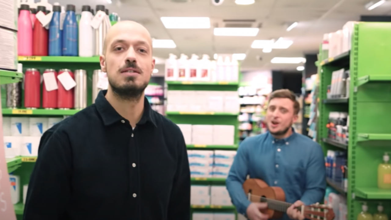 McFly et Carlito - Leur vidéo sur les gestes barrières fait un carton ! McFly et Carlito - Leur vidéo sur les gestes barrières fait un carton !