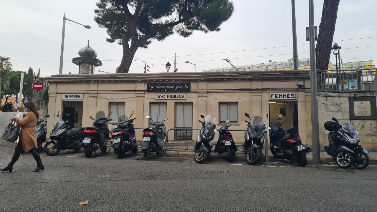 Nice : difficile de trouver des toilettes en temps de crise