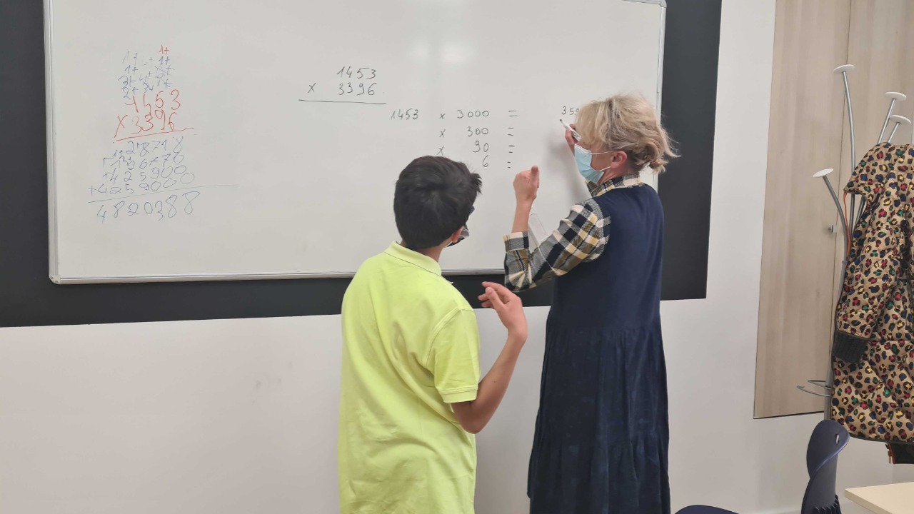 A Nice, les cours particuliers remplacent l'école à distance