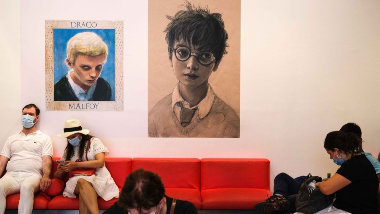 Harry Potter arrive à la gare de Nice Harry Potter arrive à la gare de Nice