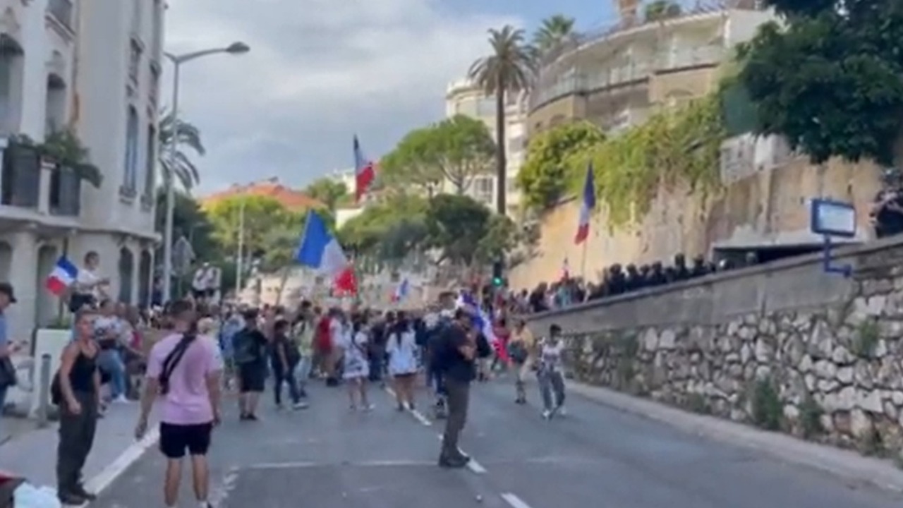 Un leader des anti-passe sanitaire nie toute violence envers Christian Estrosi Un leader des anti-passe sanitaire nie toute violence envers Christian Estrosi