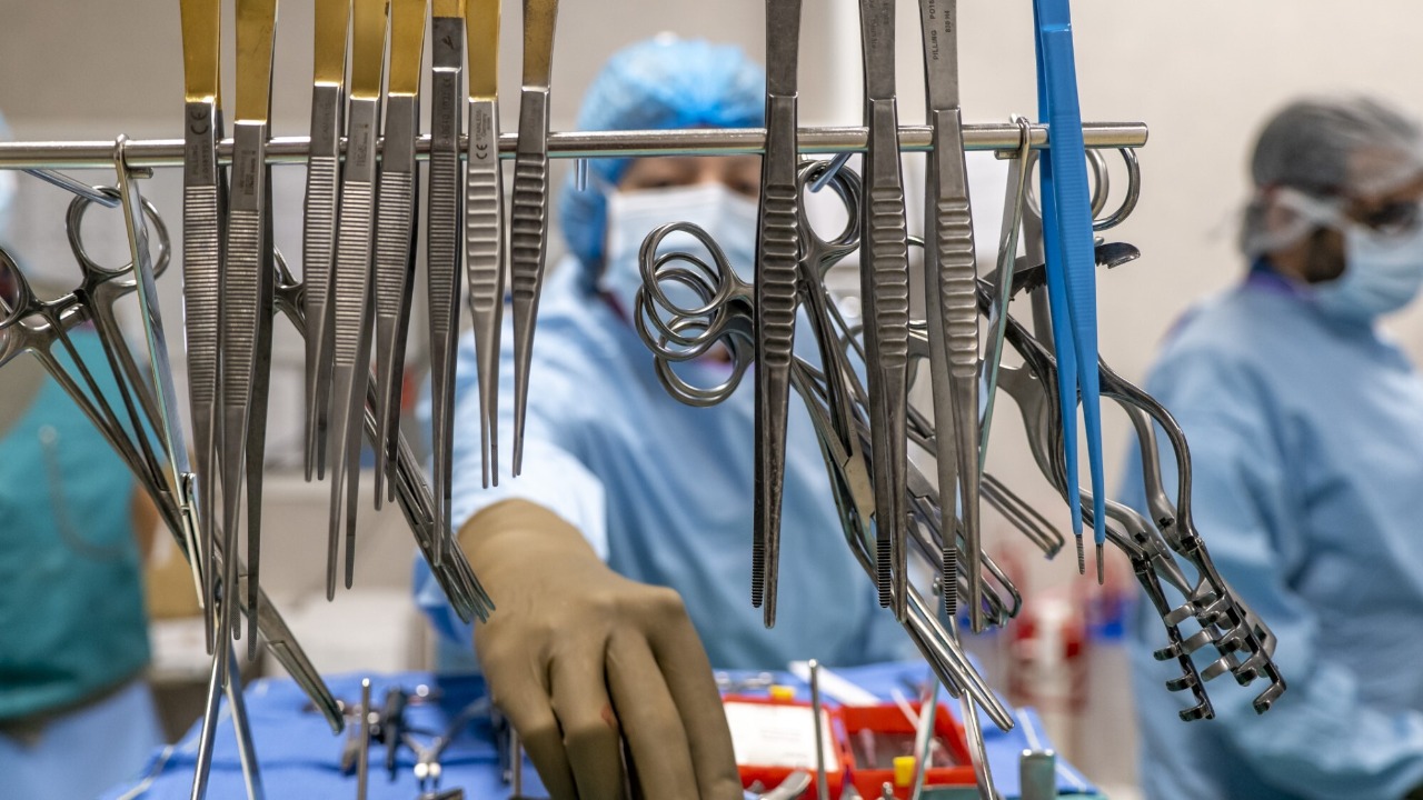 Olivier Véran en visite à l’hôpital L’Archet Olivier Véran en visite à l’hôpital L’Archet