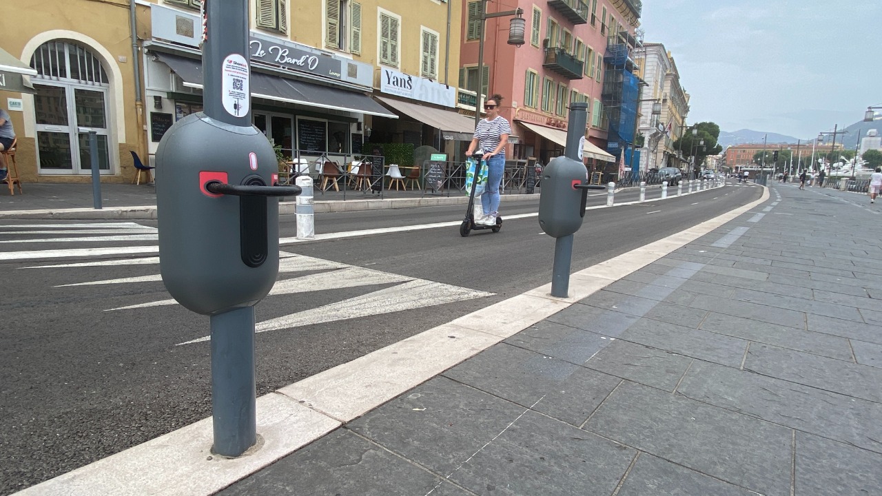 A quoi vont servir les cadenas installés sur les poteaux à Nice ? A quoi vont servir les cadenas installés sur les poteaux à Nice ?