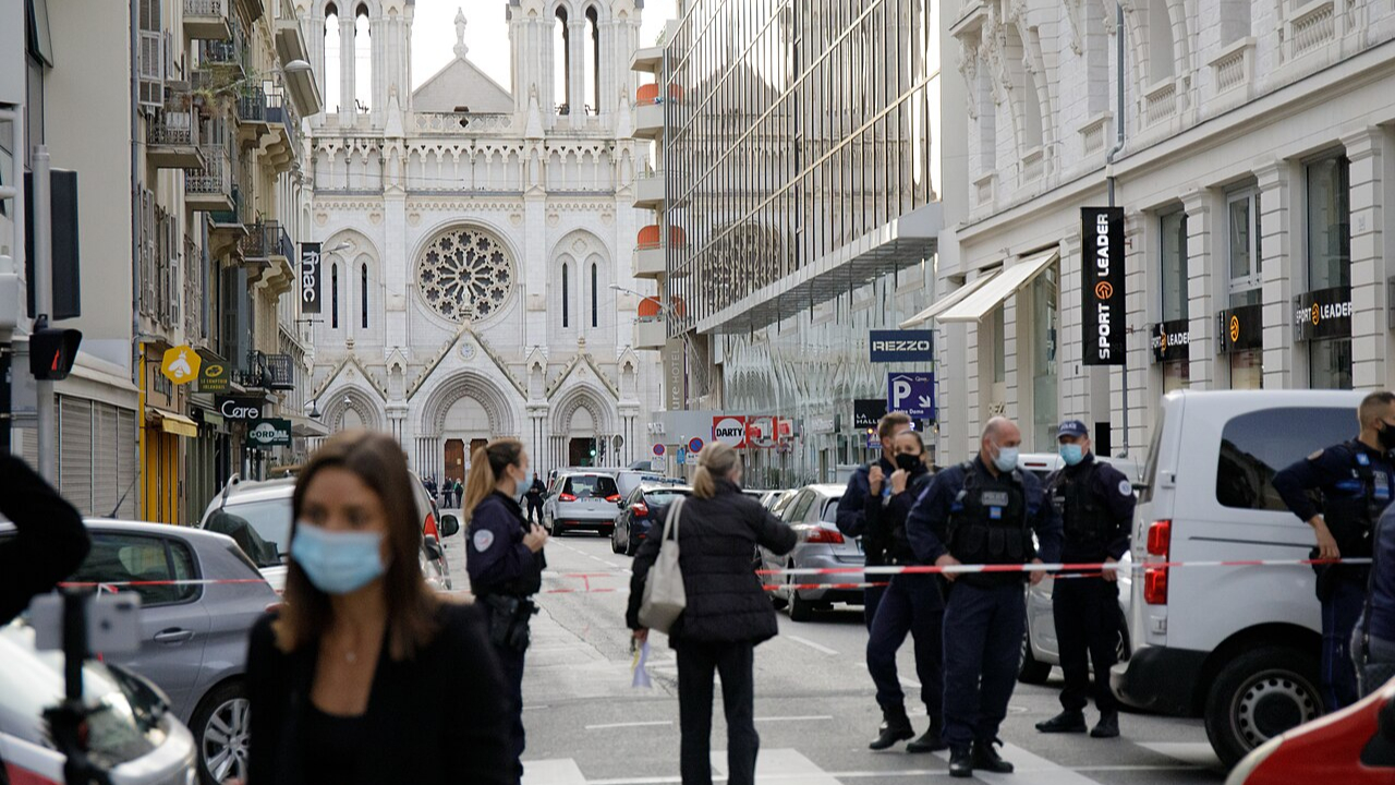 Attentat de Nice : six ans après le meurtre de trois personnes dans la basilique Notre-Dame, un hommage avant un nouveau procès Attentat de Nice : six ans après le meurtre de trois personnes dans la basilique Notre-Dame, un hommage avant un nouveau procès