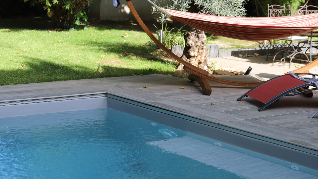 Berre-les-Alpes : un homme de 77 ans meurt noy&eacute; dans sa piscine