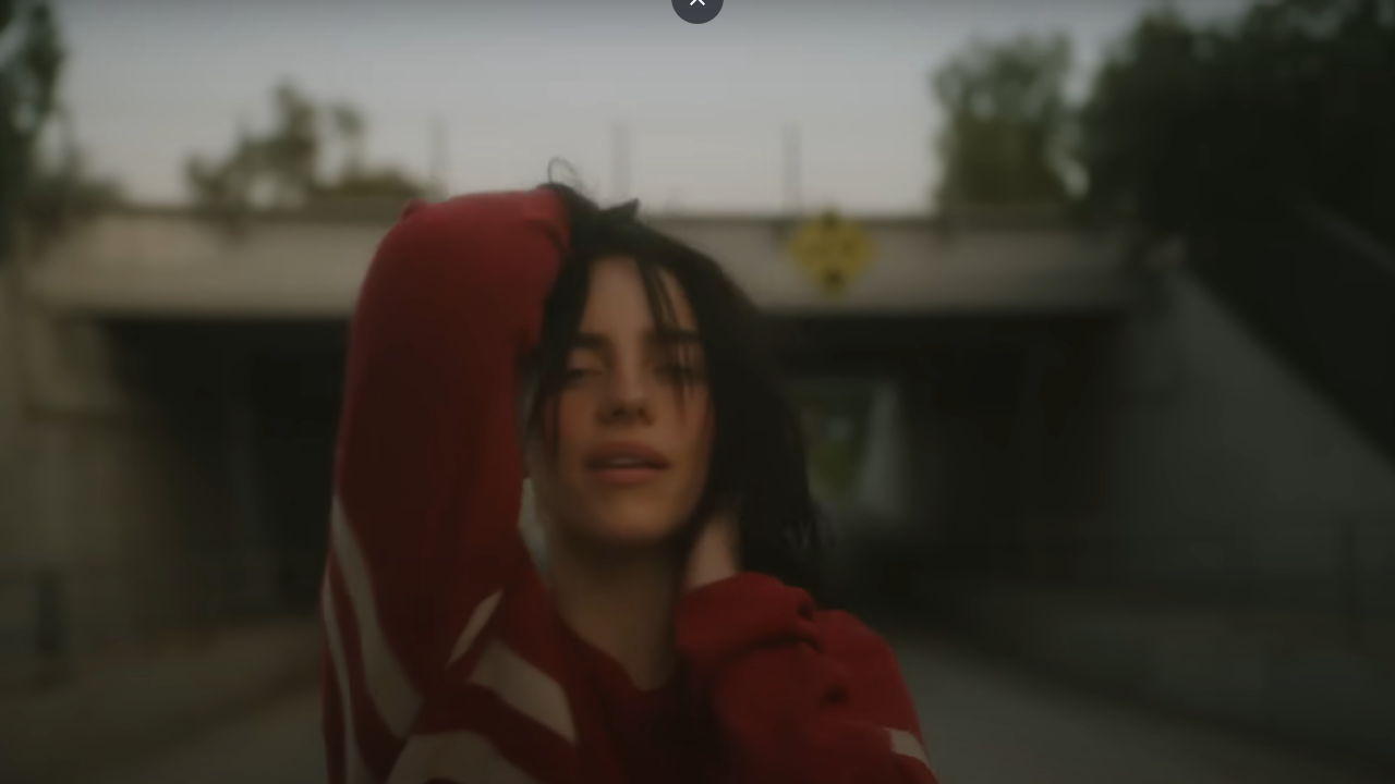 Billie Eilish dans le monde "Chihiro"