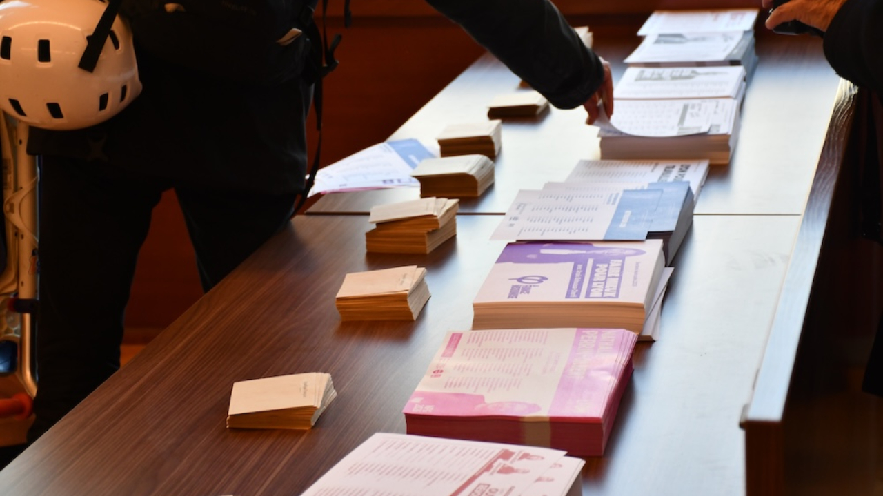 Bulletins de vote détruits par la pluie : la mairie de Nice annonce que les assurances couvriront les frais Bulletins de vote détruits par la pluie : la mairie de Nice annonce que les assurances couvriront les frais