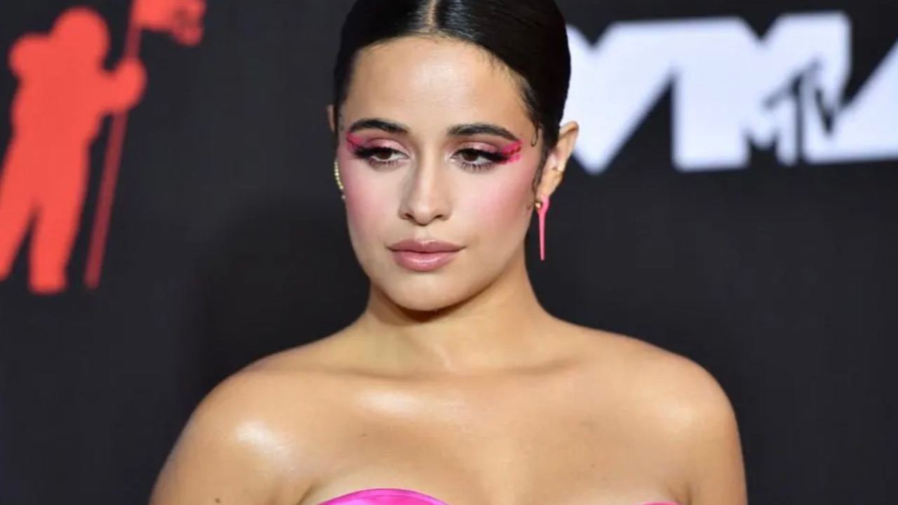 Camila Cabello tr&egrave;s remont&eacute;e apr&egrave;s son concert pendant la finale de la Ligue des Champions