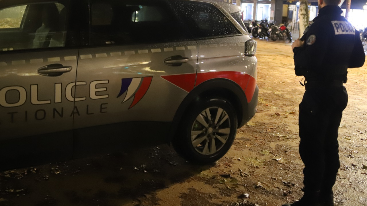 Cannes : un homme bless&eacute; par balle en pleine rue, le tireur toujours recherch&eacute;