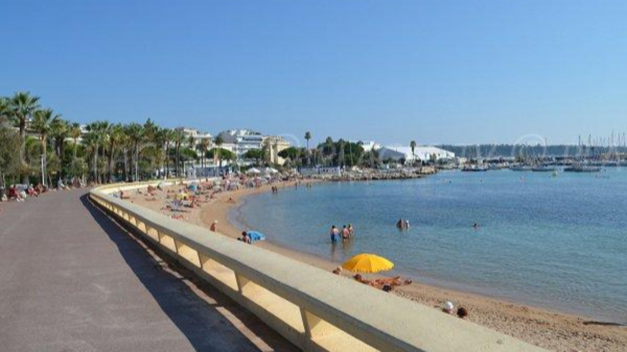 Côte d'Azur : deux personnes âgées hospitalisées après des noyades Côte d'Azur : deux personnes âgées hospitalisées après des noyades