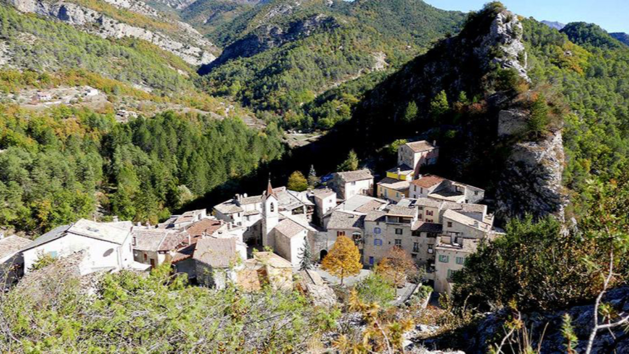 Cuébris : un feu de forêt prive 130 foyers d'électricité Cuébris : un feu de forêt prive 130 foyers d'électricité