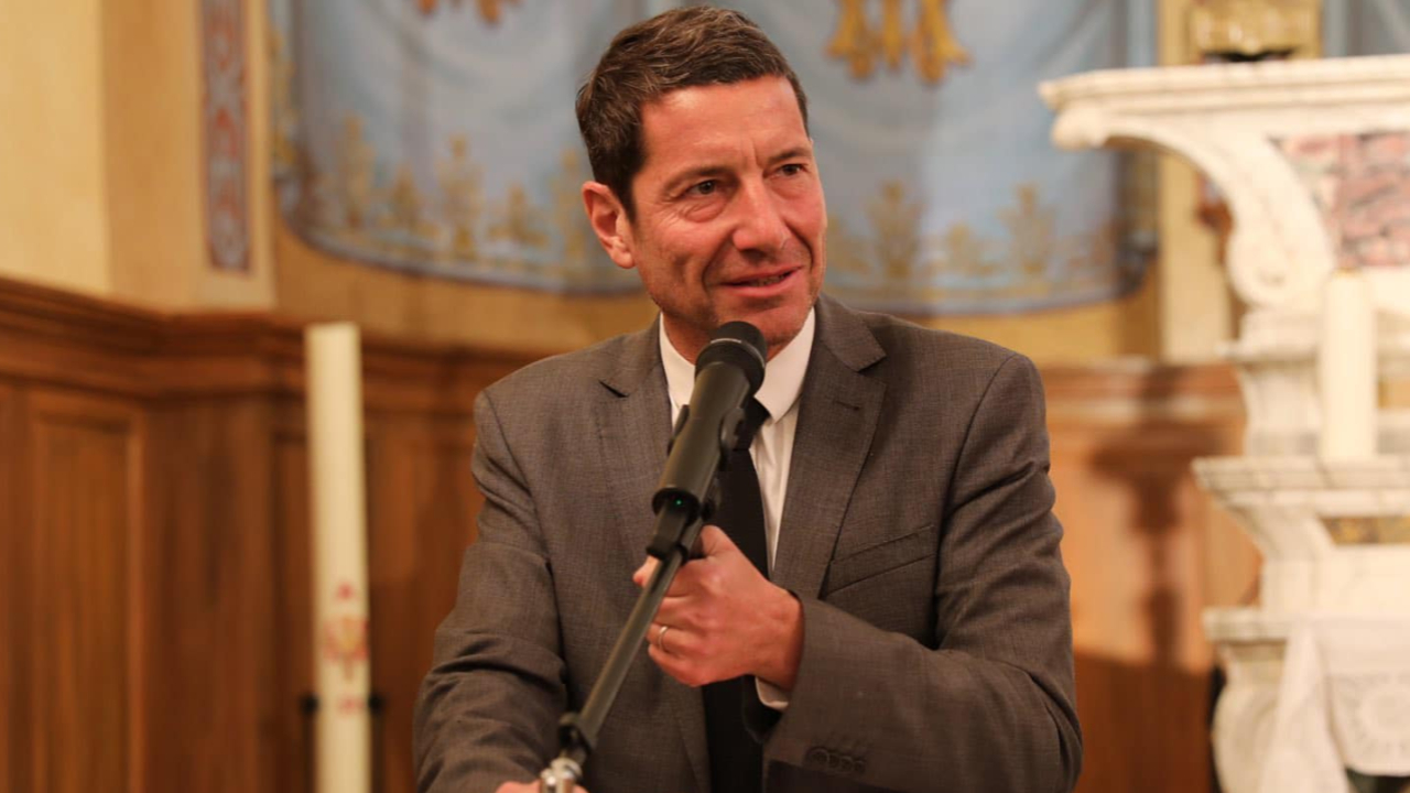 David Lisnard se déclare candidat à l’élection présidentielle de 2027 : "Je serai de la compétition" David Lisnard se déclare candidat à l’élection présidentielle de 2027 : "Je serai de la compétition"