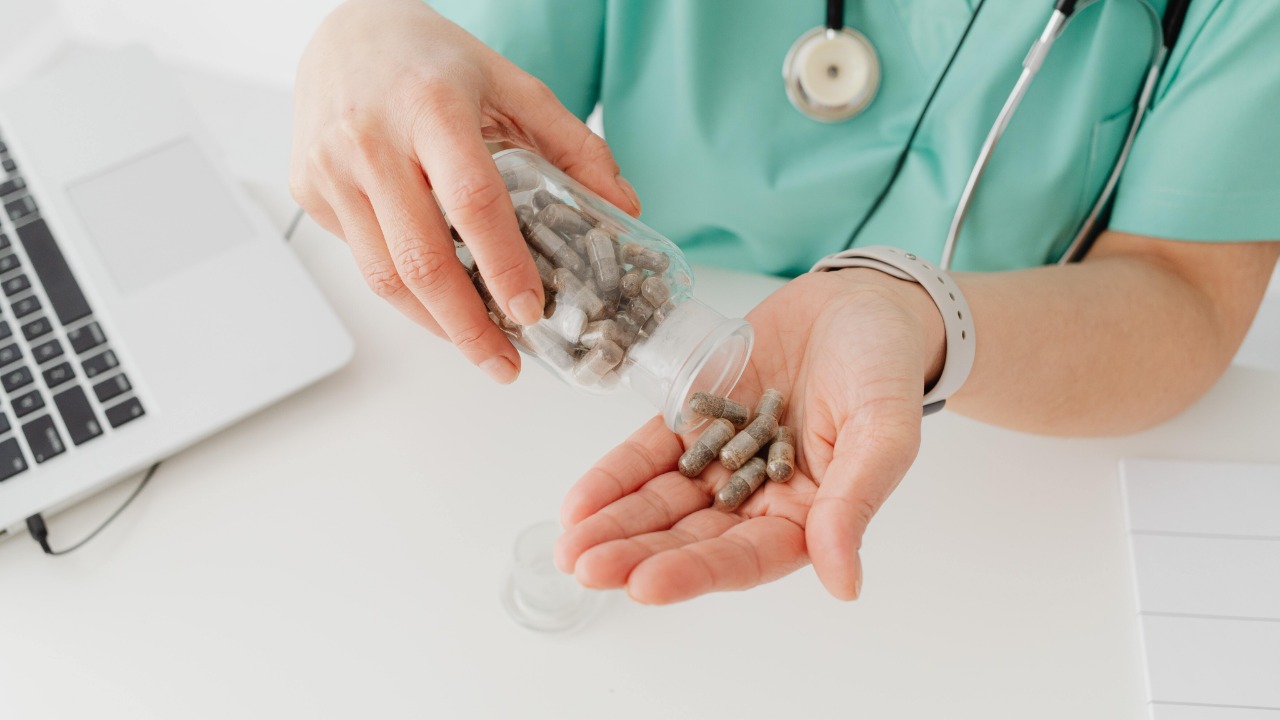 Doctolib mis en cause pour sa promotion des médecines alternatives